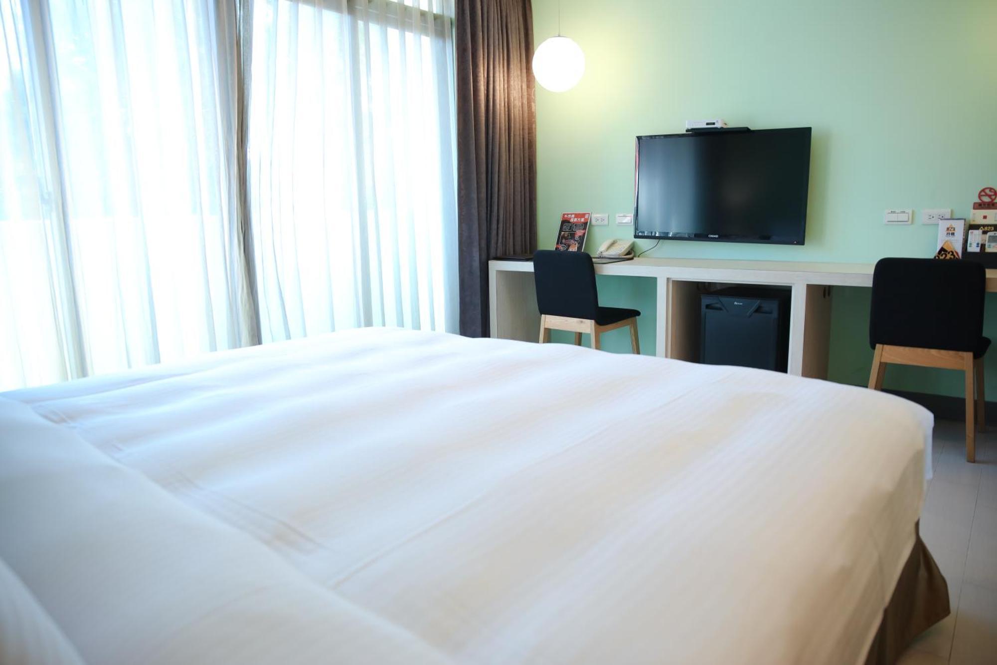 823 Tourist Hotel Jinhu Extérieur photo
