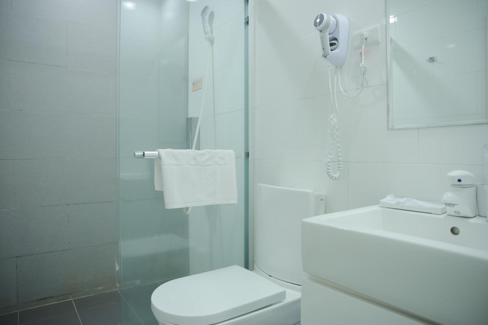 823 Tourist Hotel Jinhu Extérieur photo